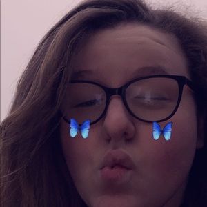 Meet your Posher, Abigail